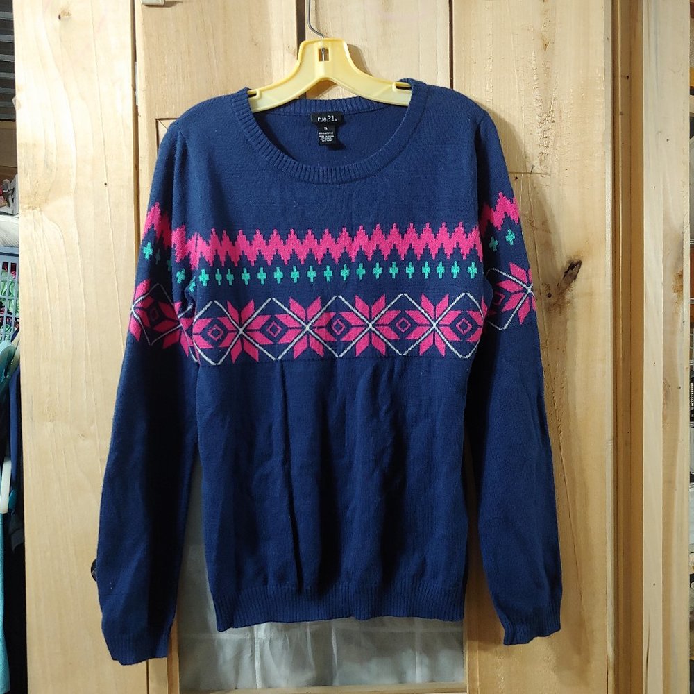 Rue junior womans sweater  size junior xl